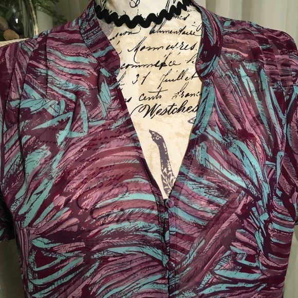 Ana sheer tie waist top - Picture 3 of 9